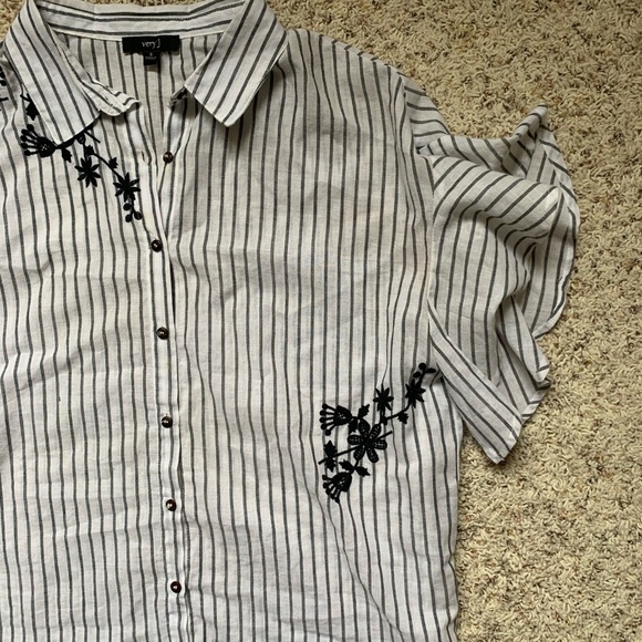 ROOLEE Button Down - Picture 6 of 6